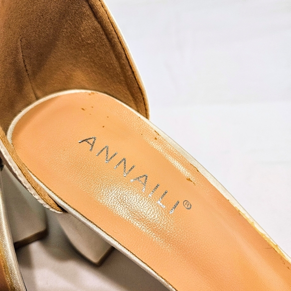 NWOT JJ's House "Annaili" Style Satin Off-White Block Heel Wedding Bride Shoes - Picture 5 of 11